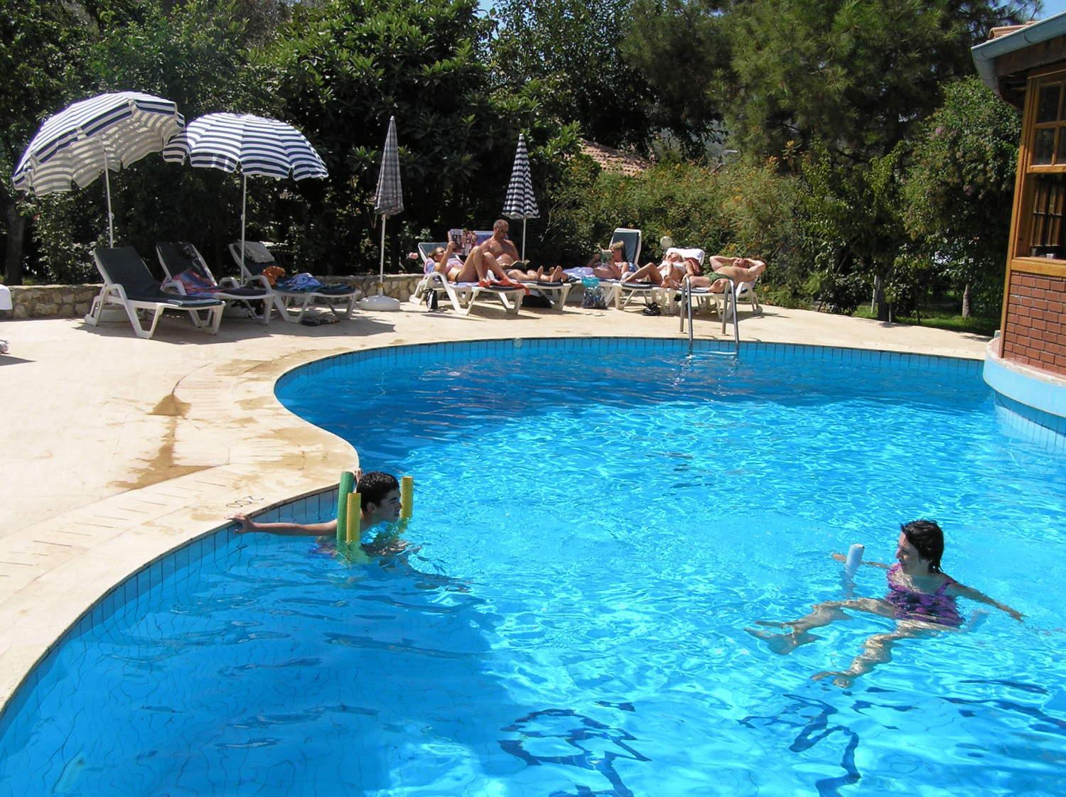 אולודניץ Elze Hotel מראה חיצוני תמונה