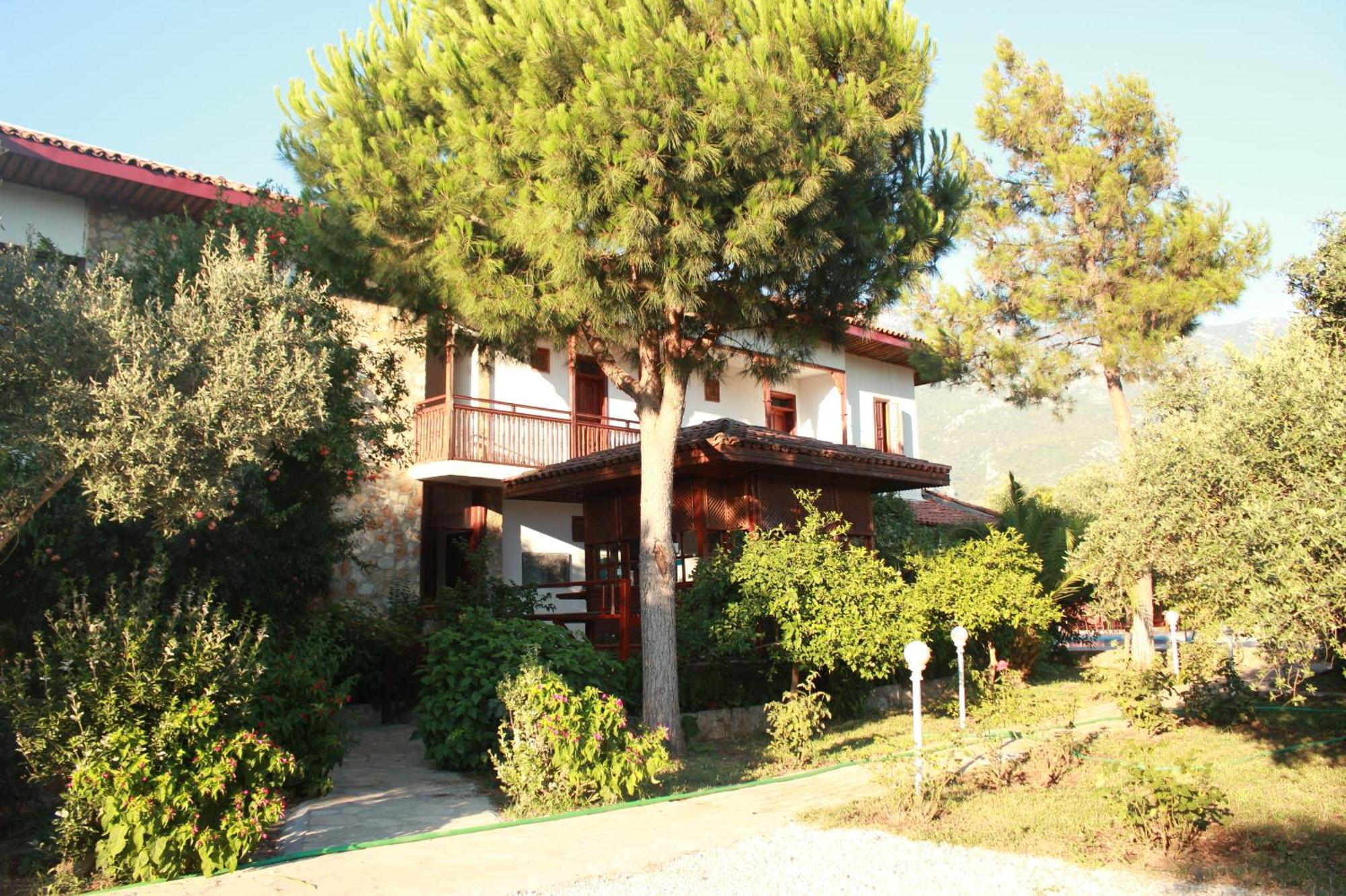 אולודניץ Elze Hotel מראה חיצוני תמונה