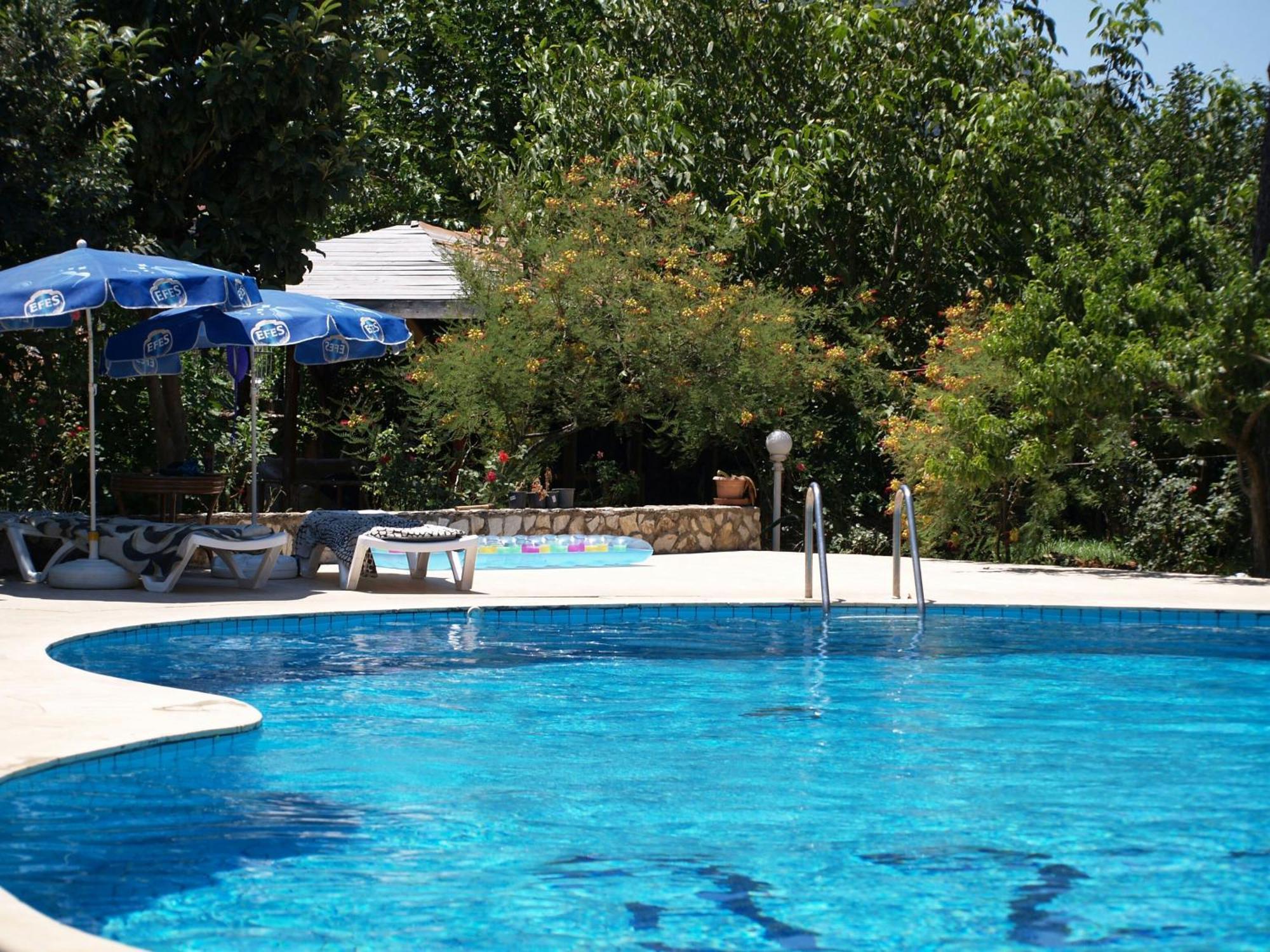 אולודניץ Elze Hotel מראה חיצוני תמונה
