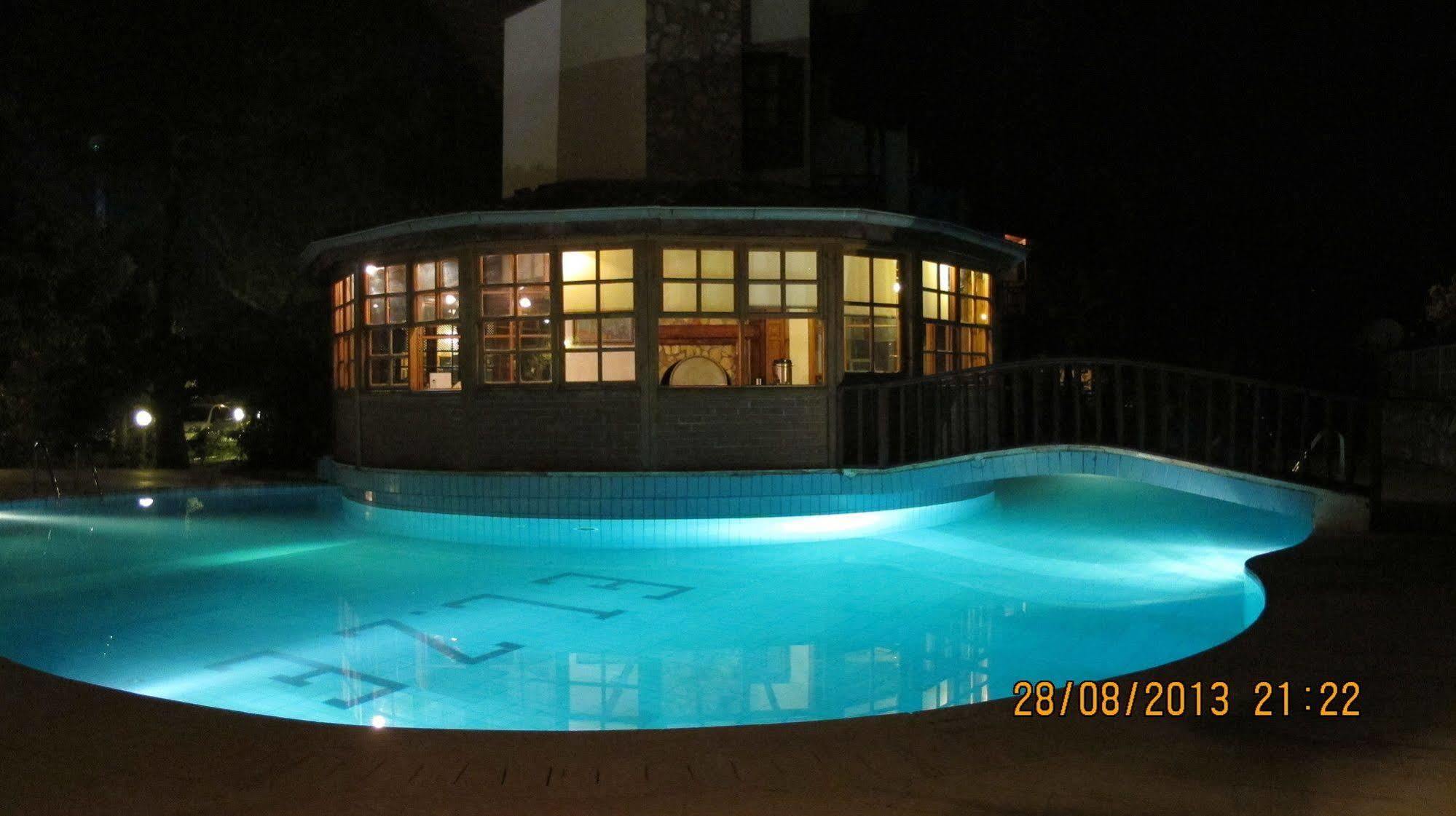 אולודניץ Elze Hotel מראה חיצוני תמונה
