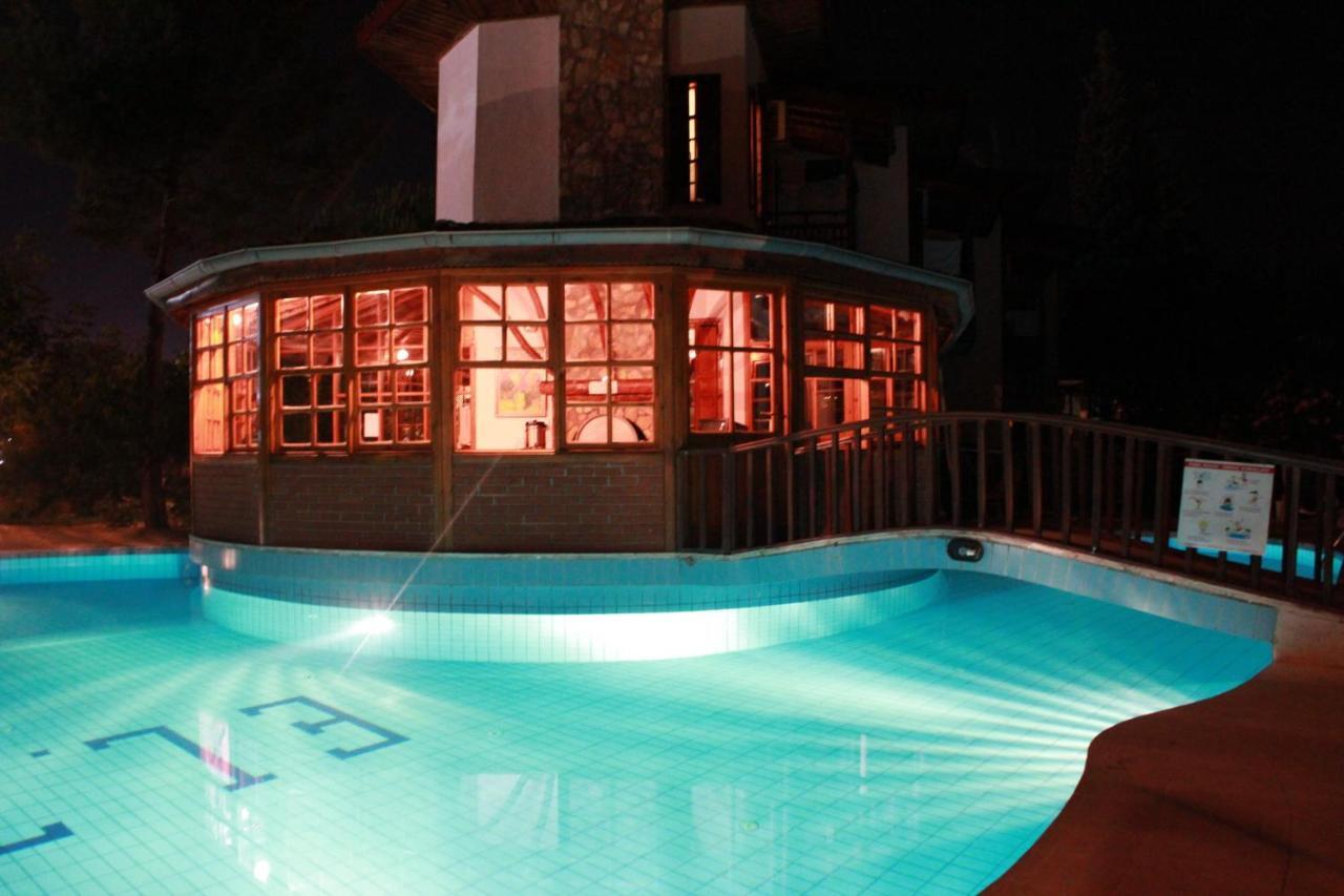 אולודניץ Elze Hotel מראה חיצוני תמונה